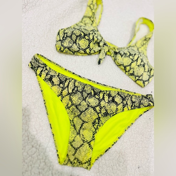 Swim Bikini set size large green neon and black snake print design - Picture 2 of 5